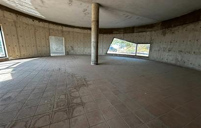 DARICA'DA HARİKA DENİZ MANZARALI,TERASLI,AÇIK YÜZME HAVUZLU BİNA