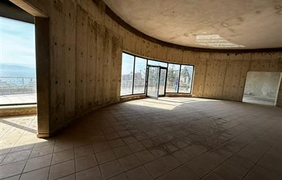 DARICA'DA HARİKA DENİZ MANZARALI,TERASLI,AÇIK YÜZME HAVUZLU BİNA