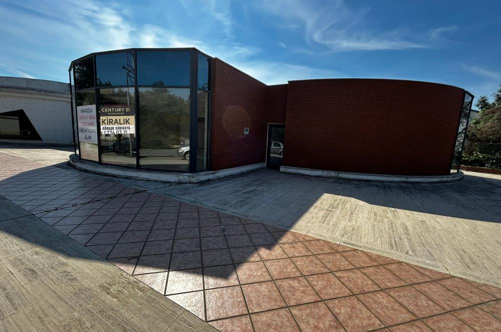 DARICA'DA HARİKA DENİZ MANZARALI,TERASLI,AÇIK YÜZME HAVUZLU BİNA