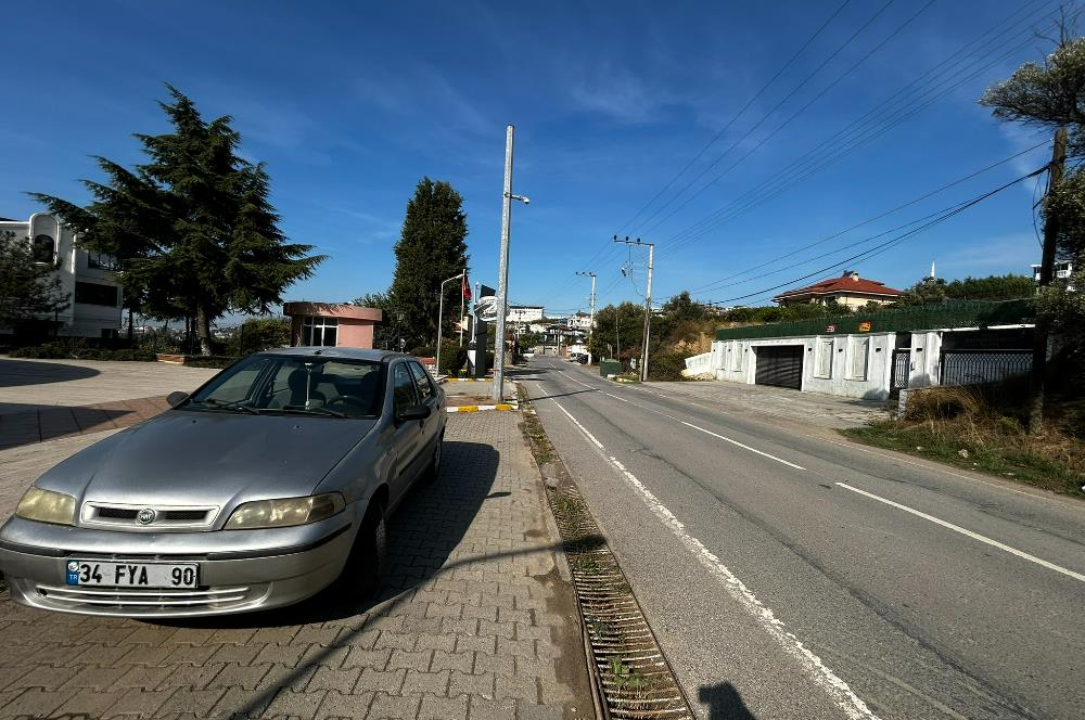 DARICA'DA HARİKA DENİZ MANZARALI,TERASLI,AÇIK YÜZME HAVUZLU BİNA