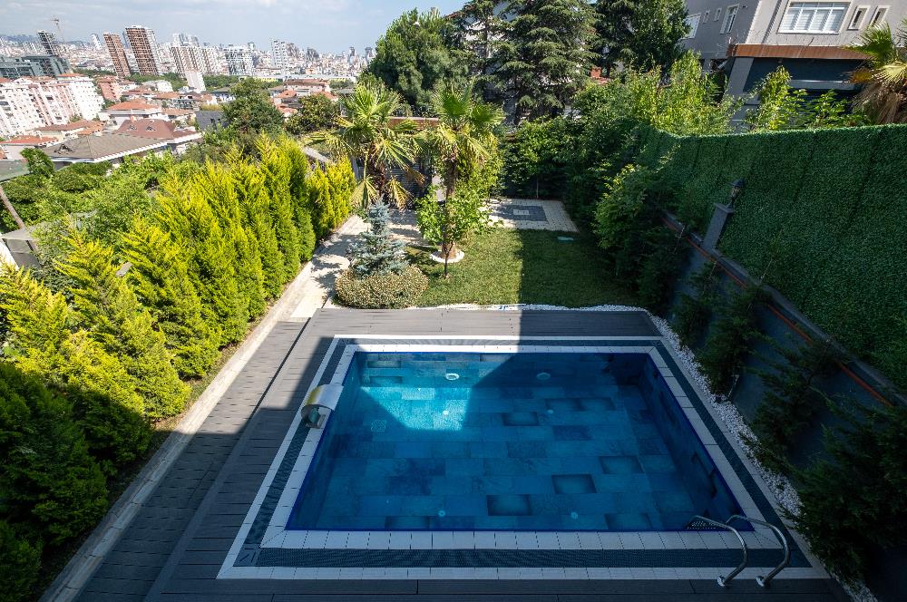 DRAGOS'TA 5+2 VE SPOR SALONLU ÖZEL HAVUZLU BAHÇELİ MÜSTAKİL VİLLA