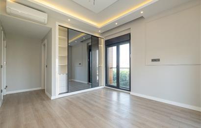 DRAGOS'TA 5+2 VE SPOR SALONLU ÖZEL HAVUZLU BAHÇELİ MÜSTAKİL VİLLA