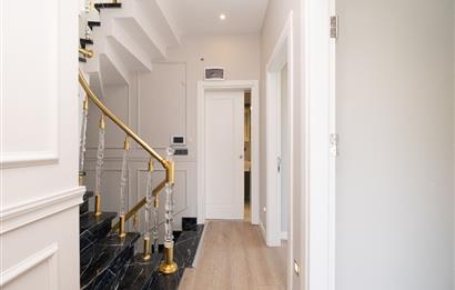 DRAGOS'TA 5+2 VE SPOR SALONLU ÖZEL HAVUZLU BAHÇELİ MÜSTAKİL VİLLA