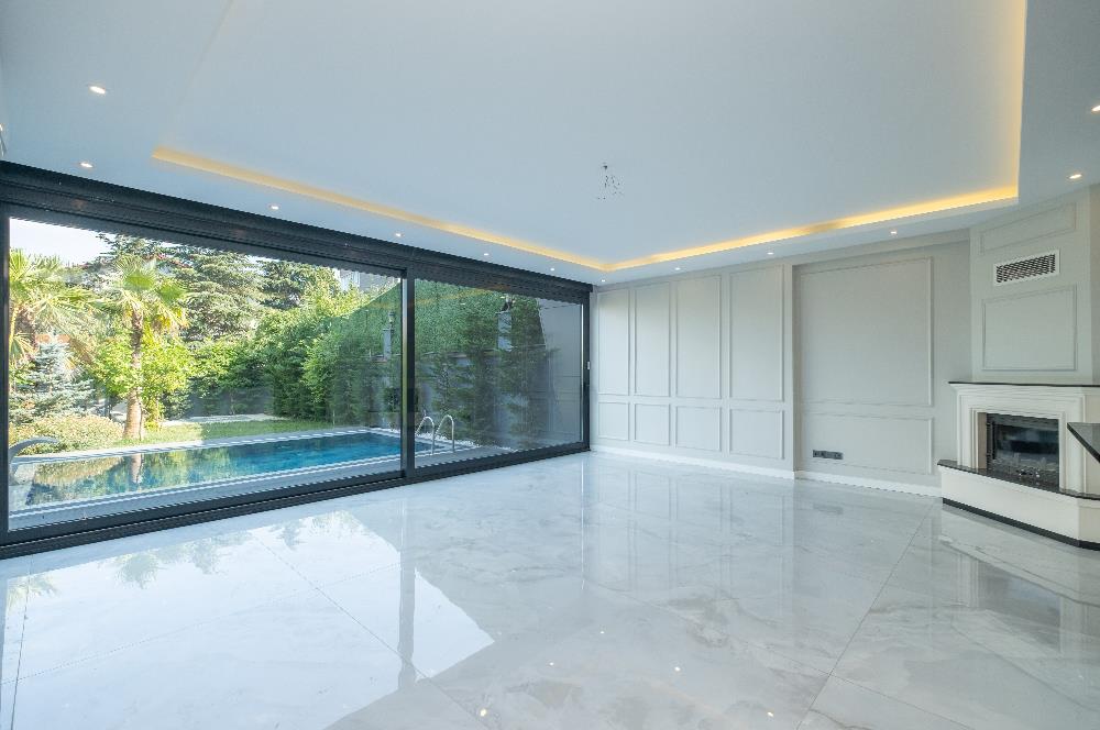 DRAGOS'TA 5+2 VE SPOR SALONLU ÖZEL HAVUZLU BAHÇELİ MÜSTAKİL VİLLA