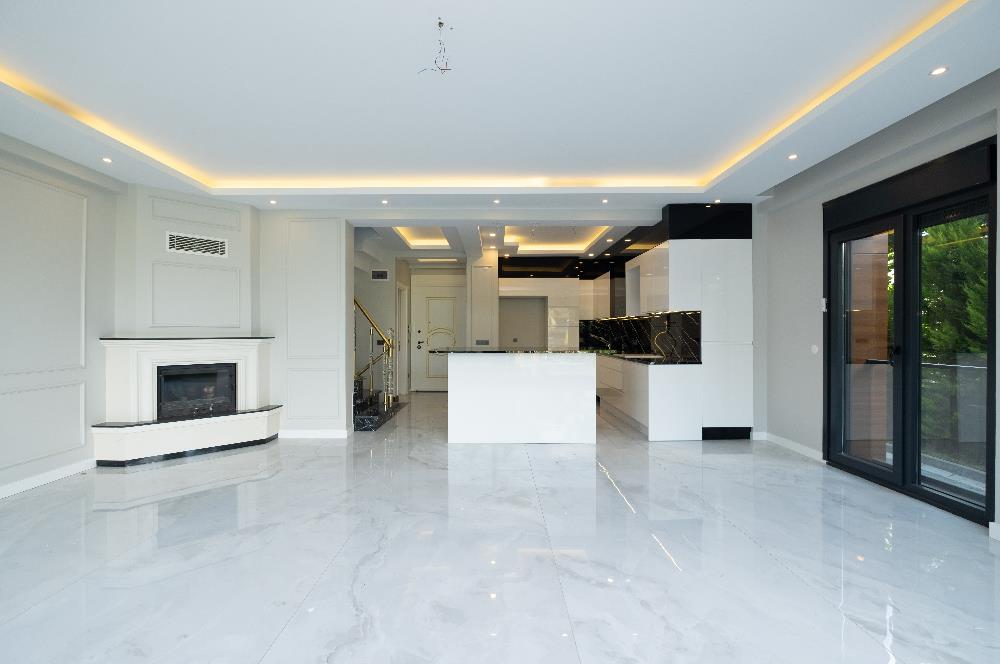 DRAGOS'TA 5+2 VE SPOR SALONLU ÖZEL HAVUZLU BAHÇELİ MÜSTAKİL VİLLA