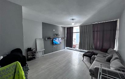 Karşıyaka çarşı da merkezi konumda 2+1 daire 