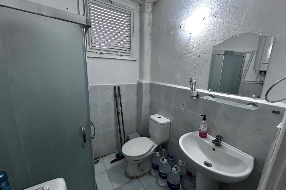 Karşıyaka çarşı da merkezi konumda 2+1 daire 