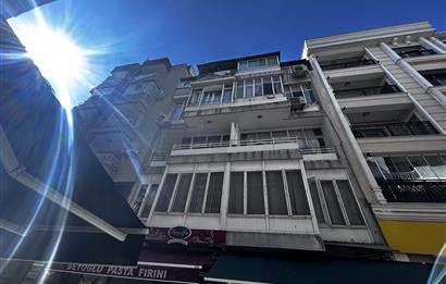 Karşıyaka çarşı da merkezi konumda 2+1 daire