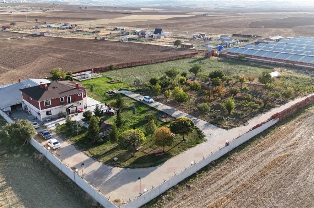 ELMADAĞ İLÇESİNDE 20.000 m2 BESİ ÇİFTLİĞİ