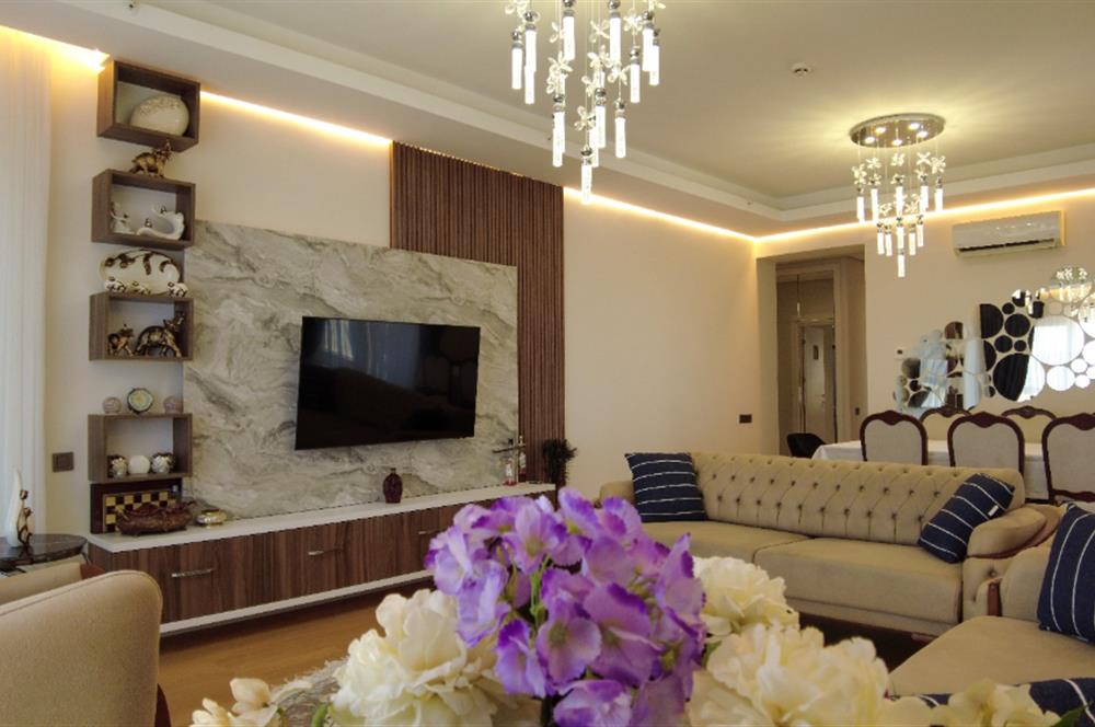 AİLELER İÇİN İDEAL! KUMSALLI, ÇOCUK HAVUZLU SİTE'DE GENİŞ 3.5+1 SATILIK DAİRE