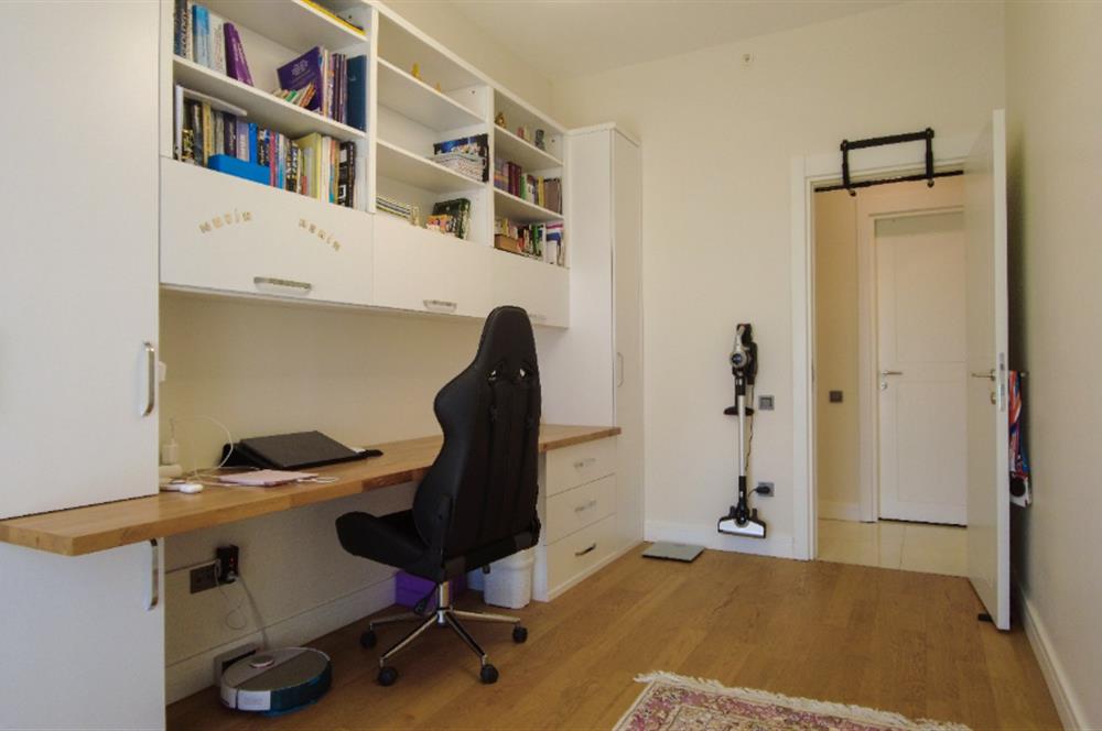 AİLELER İÇİN İDEAL! KUMSALLI, ÇOCUK HAVUZLU SİTE'DE GENİŞ 3.5+1 SATILIK DAİRE