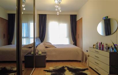 AİLELER İÇİN İDEAL! KUMSALLI, ÇOCUK HAVUZLU SİTE'DE GENİŞ 3.5+1 SATILIK DAİRE