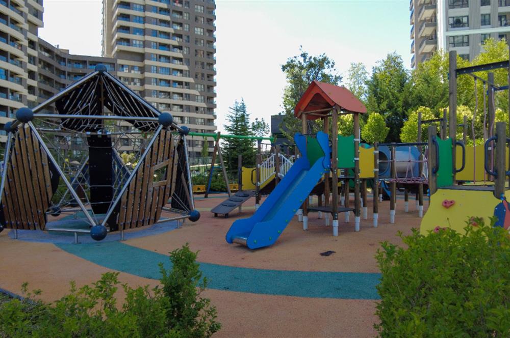 AİLELER İÇİN İDEAL! KUMSALLI, ÇOCUK HAVUZLU SİTE'DE GENİŞ 3.5+1 SATILIK DAİRE