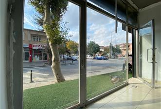 Ümraniye Yukarı Dudullu'da İşlek Caddede Kiralık Dükkan