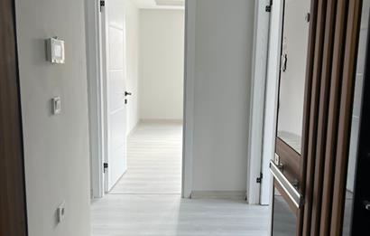 ÇEKMEKÖY TAŞDELEN'DE METROYA 500 METRE SATILIK 2+1 DAİRE