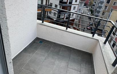 ÇEKMEKÖY TAŞDELEN'DE METROYA 500 METRE SATILIK 2+1 DAİRE