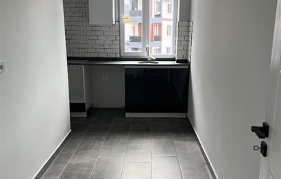 ÇEKMEKÖY TAŞDELEN'DE METROYA 500 METRE SATILIK 2+1 DAİRE