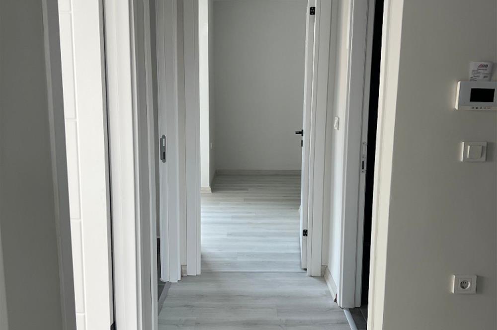 ÇEKMEKÖY TAŞDELEN'DE KAPALI MUTFAKLI SATILIK 2+1 DAİRE