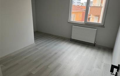 ÇEKMEKÖY TAŞDELEN'DE KAPALI MUTFAKLI SATILIK 2+1 DAİRE