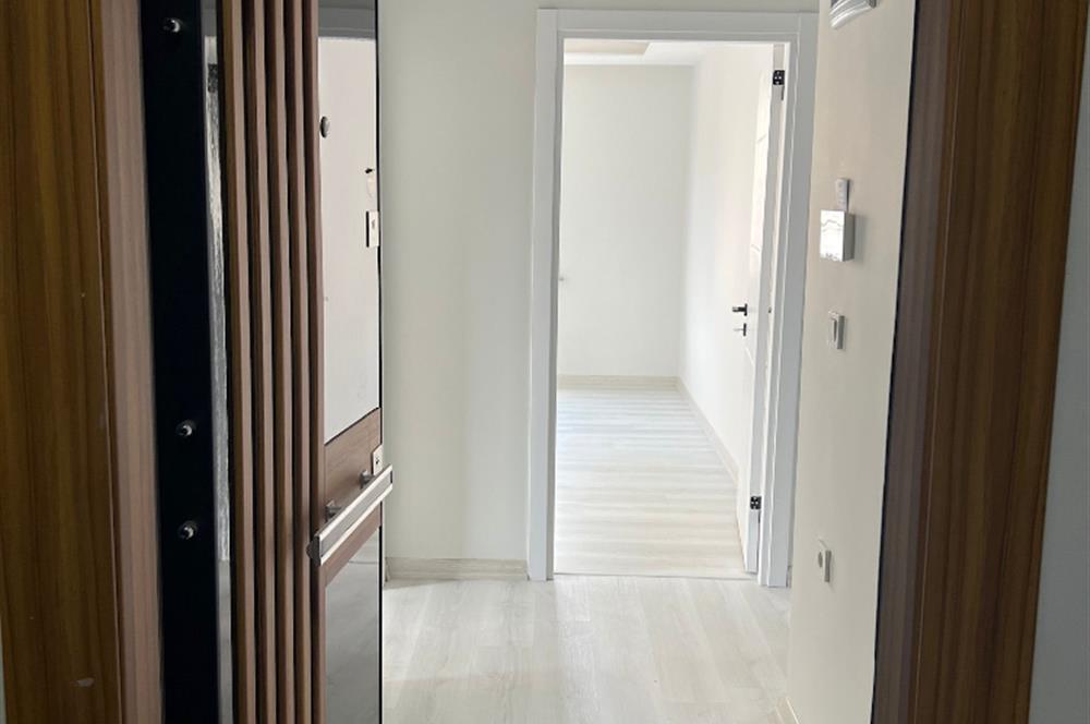 ÇEKMEKÖY TAŞDELEN'DE KAPALI MUTFAKLI SATILIK 2+1 DAİRE