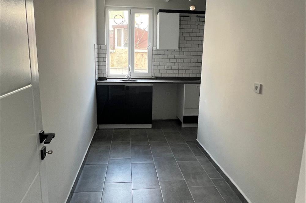 ÇEKMEKÖY TAŞDELEN'DE KAPALI MUTFAKLI SATILIK 2+1 DAİRE