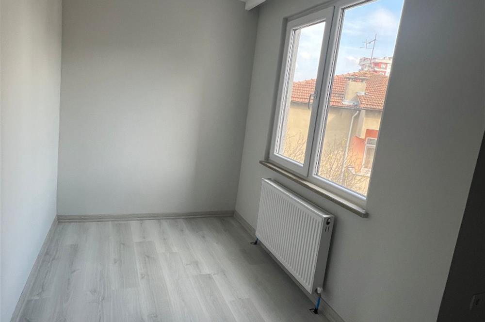 ÇEKMEKÖY TAŞDELEN'DE KAPALI MUTFAKLI SATILIK 2+1 DAİRE