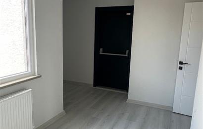 ÇEKMEKÖY TAŞDELEN'DE KAPALI MUTFAKLI SATILIK 2+1 DAİRE