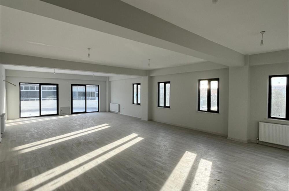 NOVADA AVM ARKASINDA ALKIN İŞ MERKEZİNDE PRESTİJLİ SATILIK OFİS