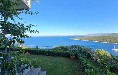 Bodrum Türkbükü Hebilkoy’da Prestijli Olivehill Sitesinde Eşsiz Deniz Manzaralı Satılık Dubleks