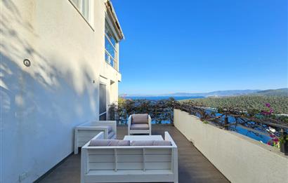 Bodrum Türkbükü Hebilkoy’da Prestijli Olivehill Sitesinde Eşsiz Deniz Manzaralı Satılık Dubleks