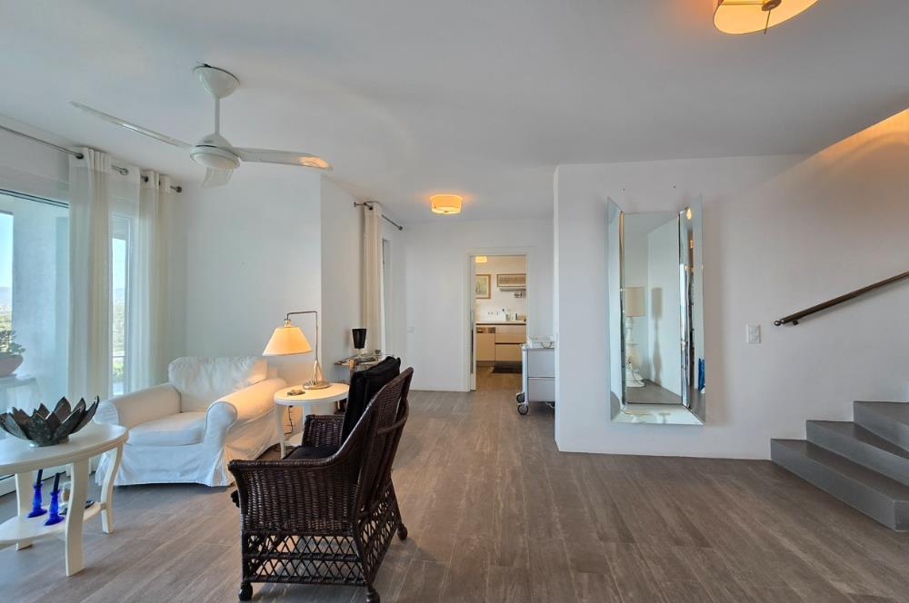 Bodrum Türkbükü Hebilkoy’da Prestijli Olivehill Sitesinde Eşsiz Deniz Manzaralı Satılık Dubleks