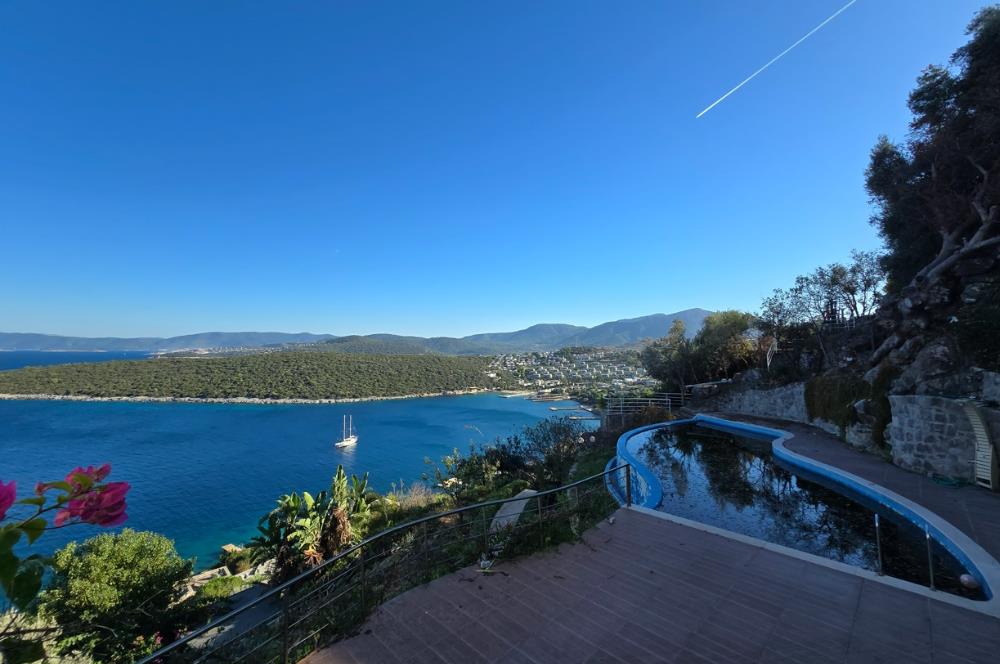 Bodrum Türkbükü Hebilkoy’da Prestijli Olivehill Sitesinde Eşsiz Deniz Manzaralı Satılık Dubleks