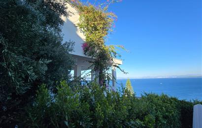 Bodrum Türkbükü Hebilkoy’da Prestijli Olivehill Sitesinde Eşsiz Deniz Manzaralı Satılık Dubleks