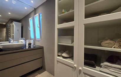 Bodrum Türkbükü Hebilkoy’da Prestijli Olivehill Sitesinde Eşsiz Deniz Manzaralı Satılık Dubleks