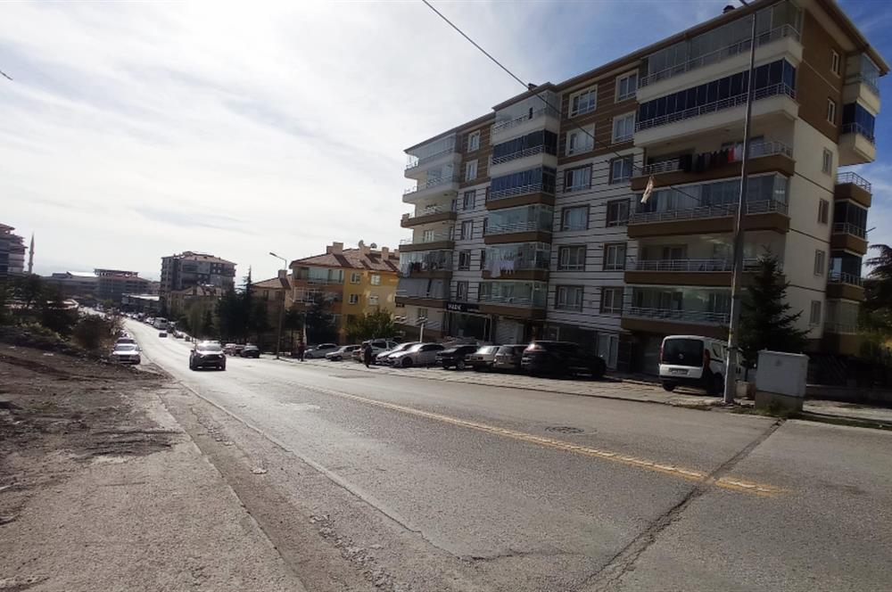 FERİDUNÇELİK CADDE ÜZERİ KAÇIRILMAYACAK FIRSAT DAİRE 3,5+1