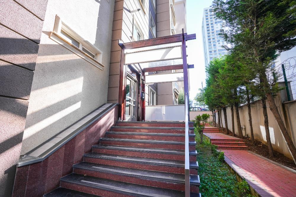 Şerifali Be-Sa Konutlarında Fırsat 4+1 130M2 Net Satılık Daire