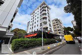 CADDEBOSTAN'DA BAĞDAT CADDESİNE 2. BİNA EŞYALI 3+1 LÜX DAİRE