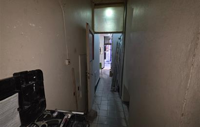 C21 Cius; Gemlik Asım Kocabıyık Camii Karşısı Satılık Dükkan