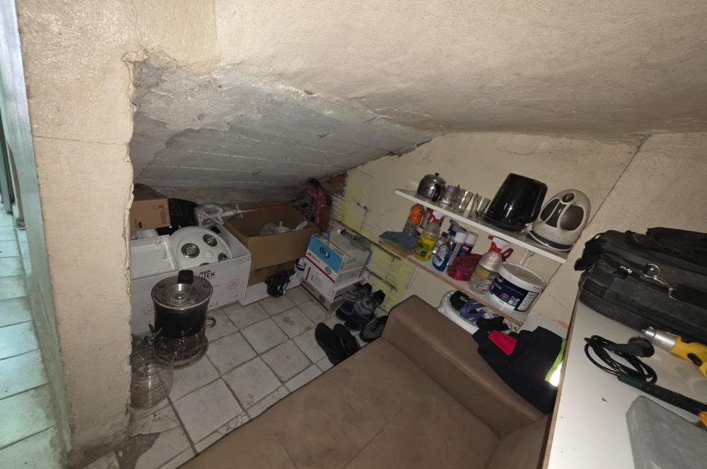 C21 Cius; Gemlik Asım Kocabıyık Camii Karşısı Satılık Dükkan