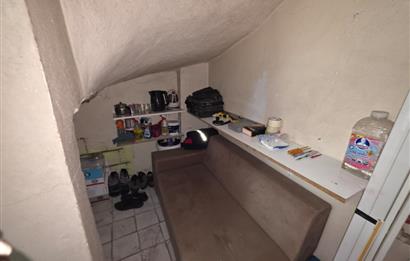 C21 Cius; Gemlik Asım Kocabıyık Camii Karşısı Satılık Dükkan