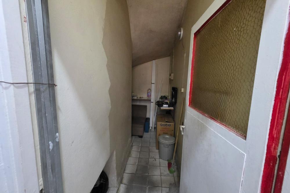 C21 Cius; Gemlik Asım Kocabıyık Camii Karşısı Satılık Dükkan