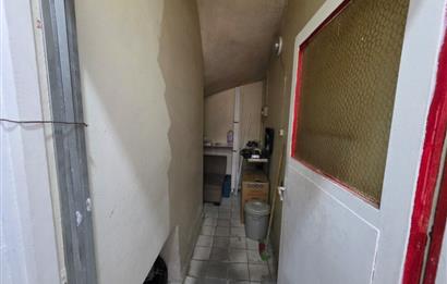 C21 Cius; Gemlik Asım Kocabıyık Camii Karşısı Satılık Dükkan