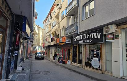 C21 Cius; Gemlik Asım Kocabıyık Camii Karşısı Satılık Dükkan