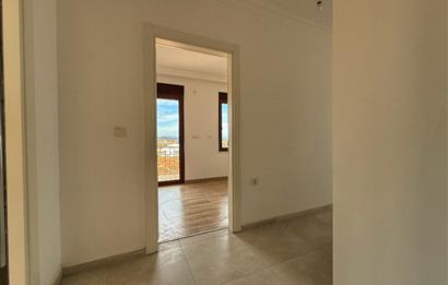                  Datça Merkez'de Önü Kapanmaz Muhteşem Deniz Manzaralı 3 Balkonlu 2+1 Ferah Daire