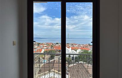                  Datça Merkez'de Önü Kapanmaz Muhteşem Deniz Manzaralı 3 Balkonlu 2+1 Ferah Daire