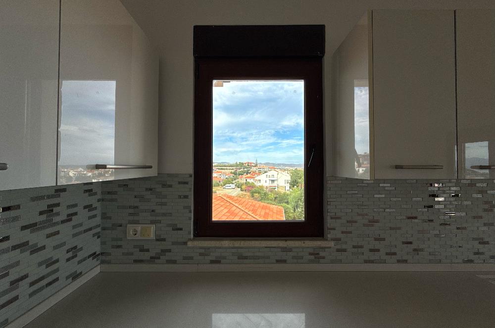                  Datça Merkez'de Önü Kapanmaz Muhteşem Deniz Manzaralı 3 Balkonlu 2+1 Ferah Daire