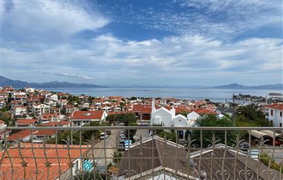                  Datça Merkez'de Önü Kapanmaz Muhteşem Deniz Manzaralı 3 Balkonlu 2+1 Ferah Daire