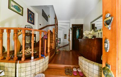 Kuzguncuk Bereketli Sokakta Satılık Müstakil Ev