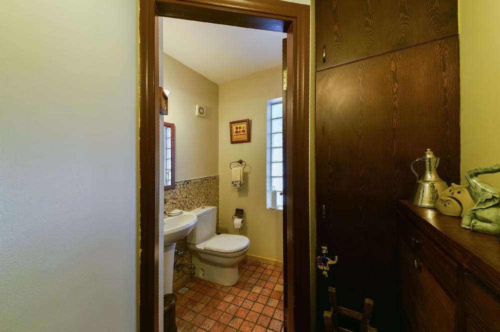 Kuzguncuk Bereketli Sokakta Satılık Müstakil Ev