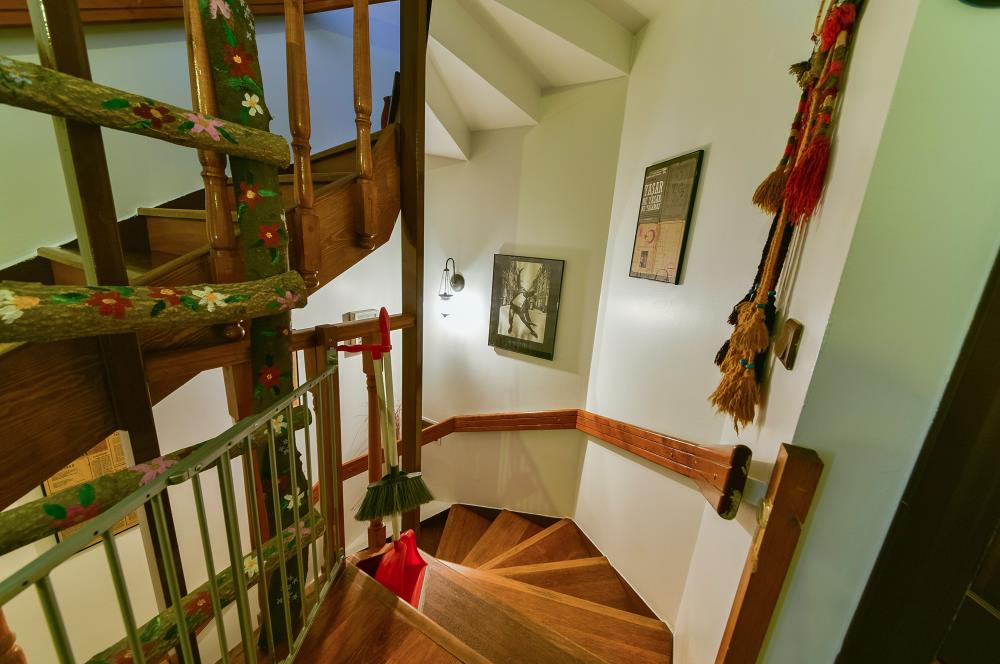 Kuzguncuk Bereketli Sokakta Satılık Müstakil Ev